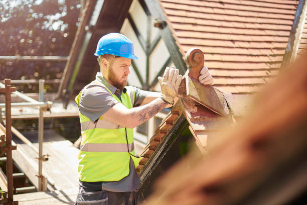 Best Tile Roofing Contractor  in Suamico, WI